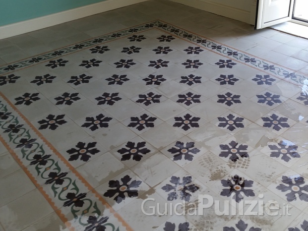 Trattamento pavimenti in pastina di cemento decorato