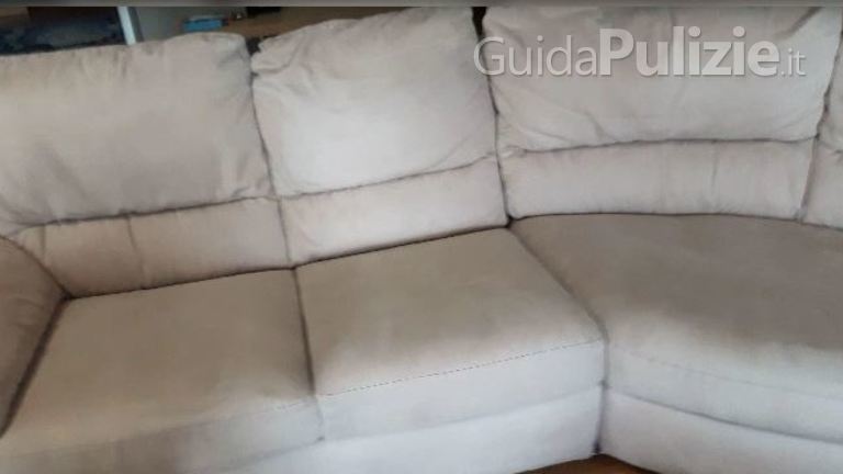 Pulizia dei divani: prima e dopo 